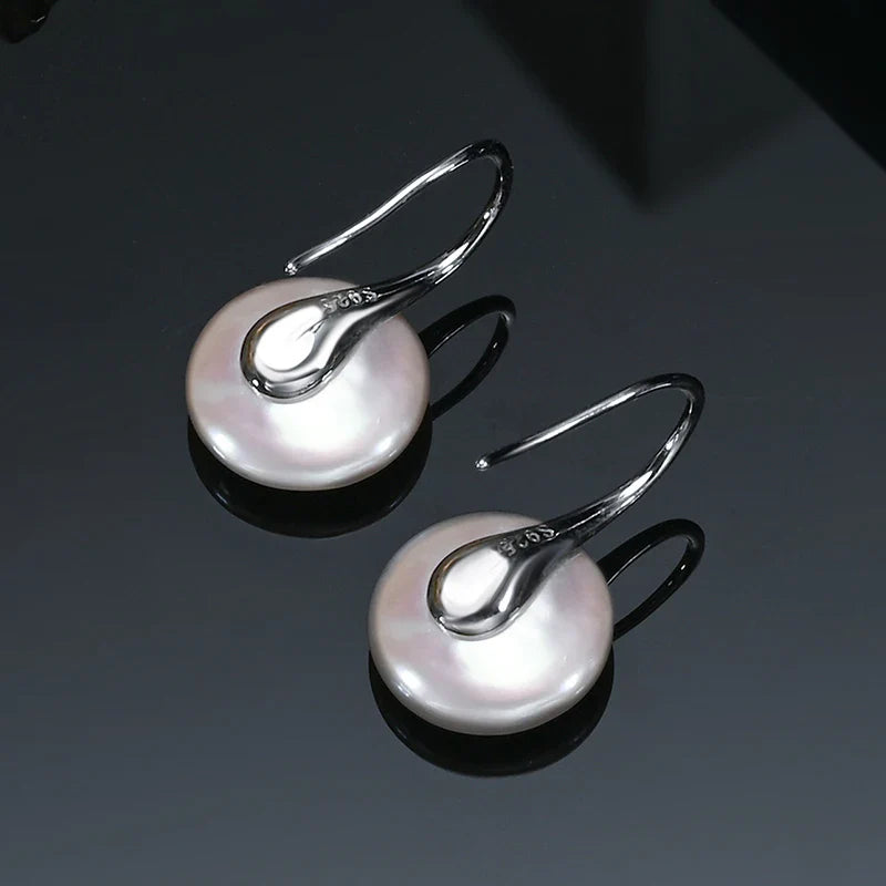 Luxurious Ear Spoons – Brincos de Pérola em Prata Esterlina