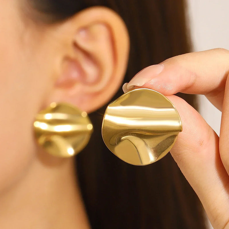 Bold Geometry Studs – Brincos de Aço para um Toque Fashion